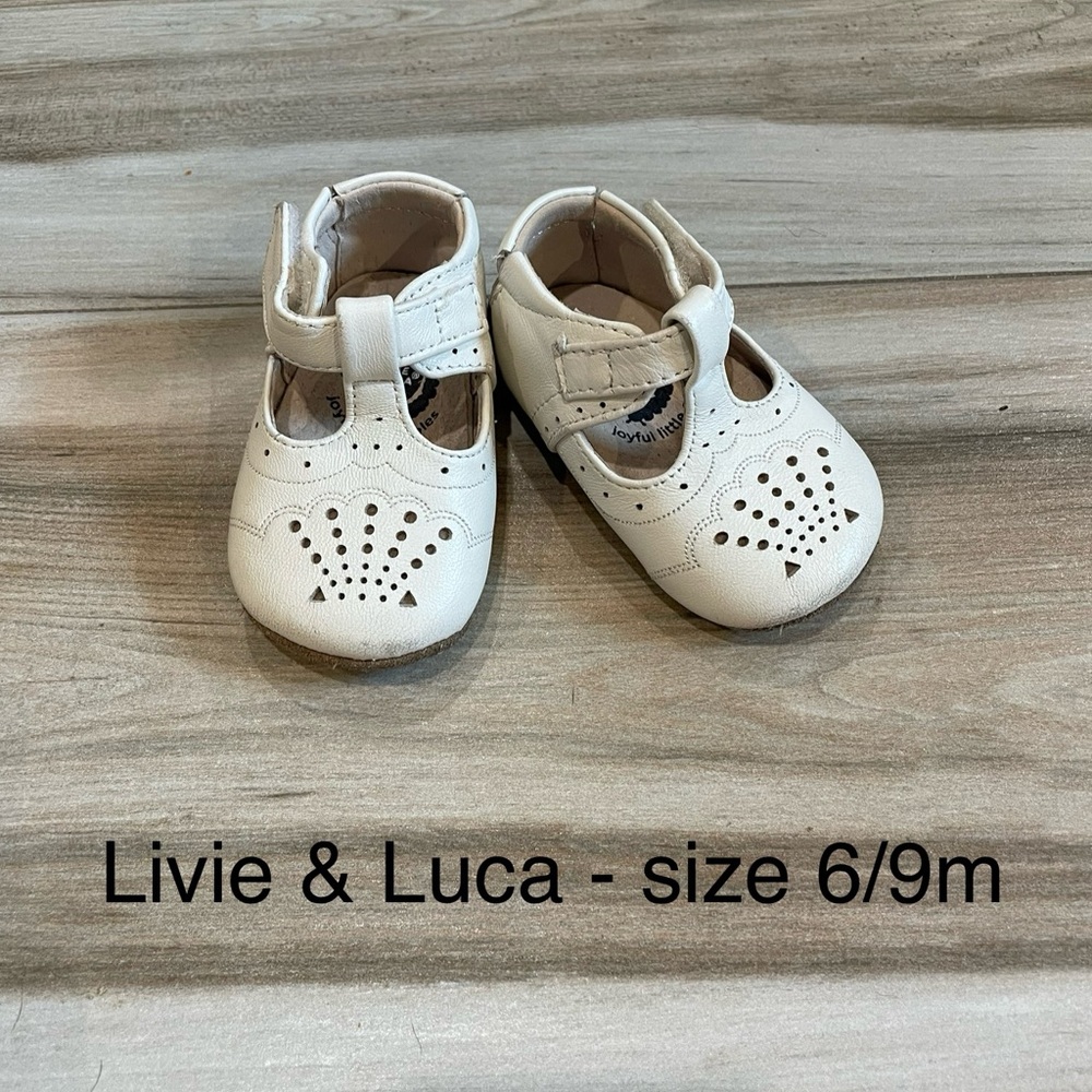Livie & Luca White baby Shoes